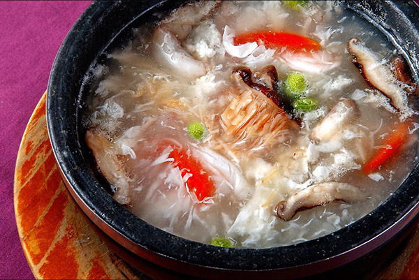 榮星川菜必點小炒菜色：干貝蟹肉煲